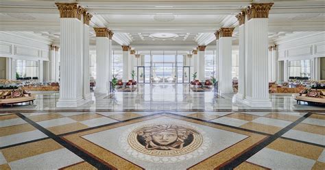 palazzo versace dubai suites.